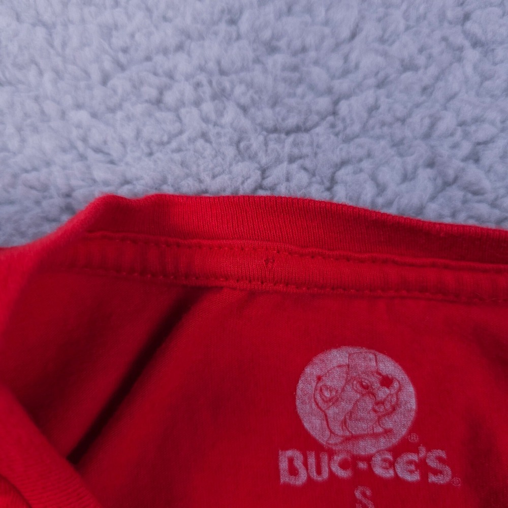 Bucees Shirt Mens Small Red 40th Anniversay Party Like Its 1982 Peace Love Tee - Picture 10 of 10